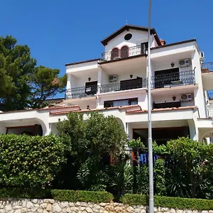 Bed & Breakfast Pansion Klaudija, Crikvenica